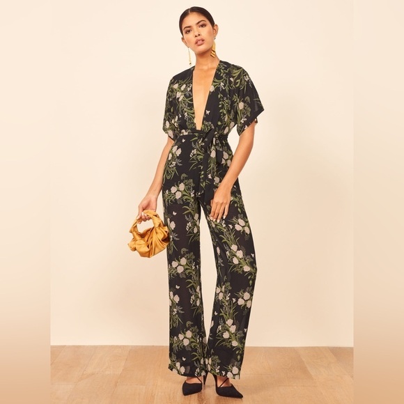 New! Reformation Arielle Lemongrass Deep V Jumpsuit 🌻 Size 0 - Picture 1 of 12
